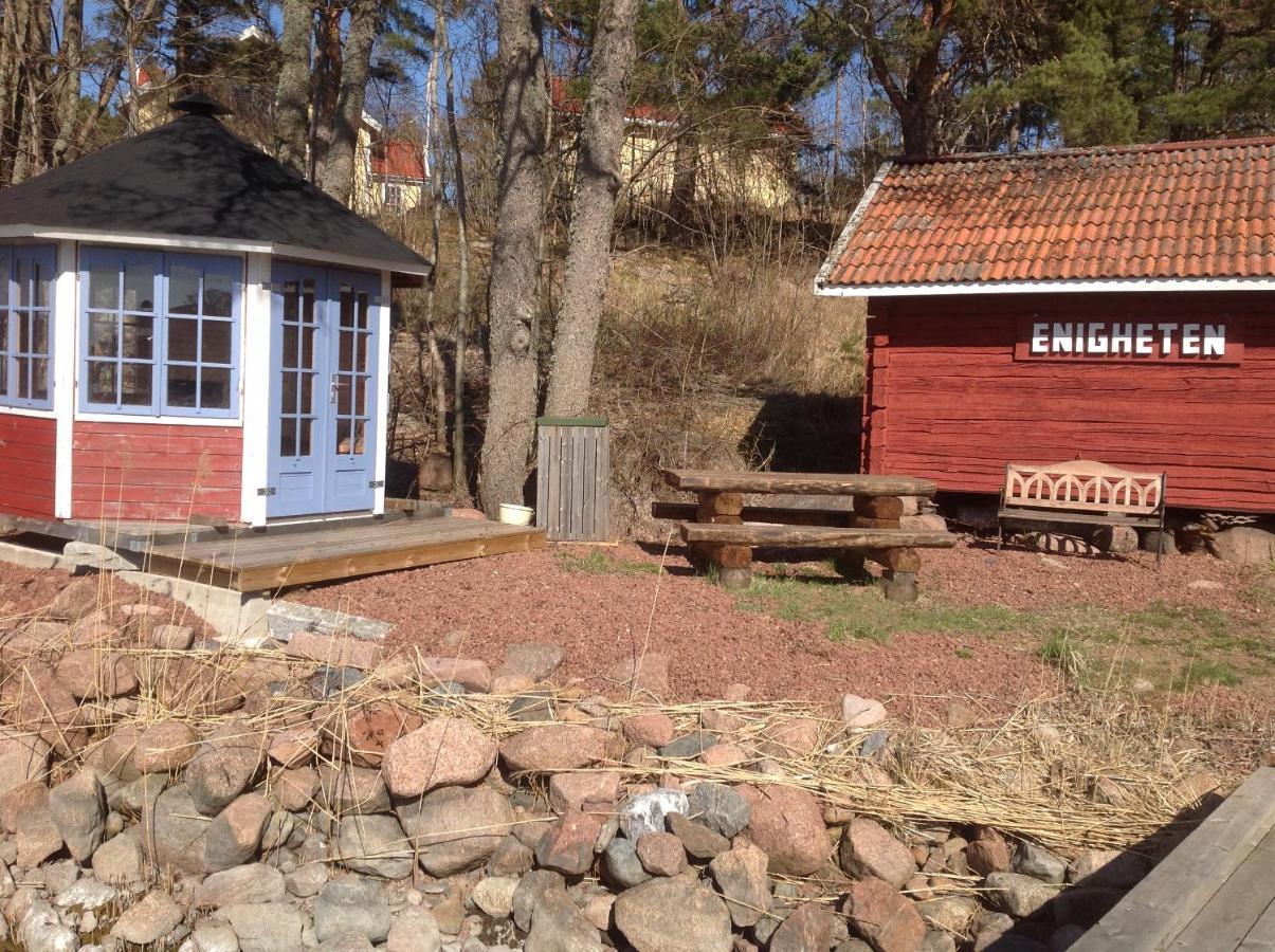 Guesthouse Enigheten Foglo Екстер'єр фото